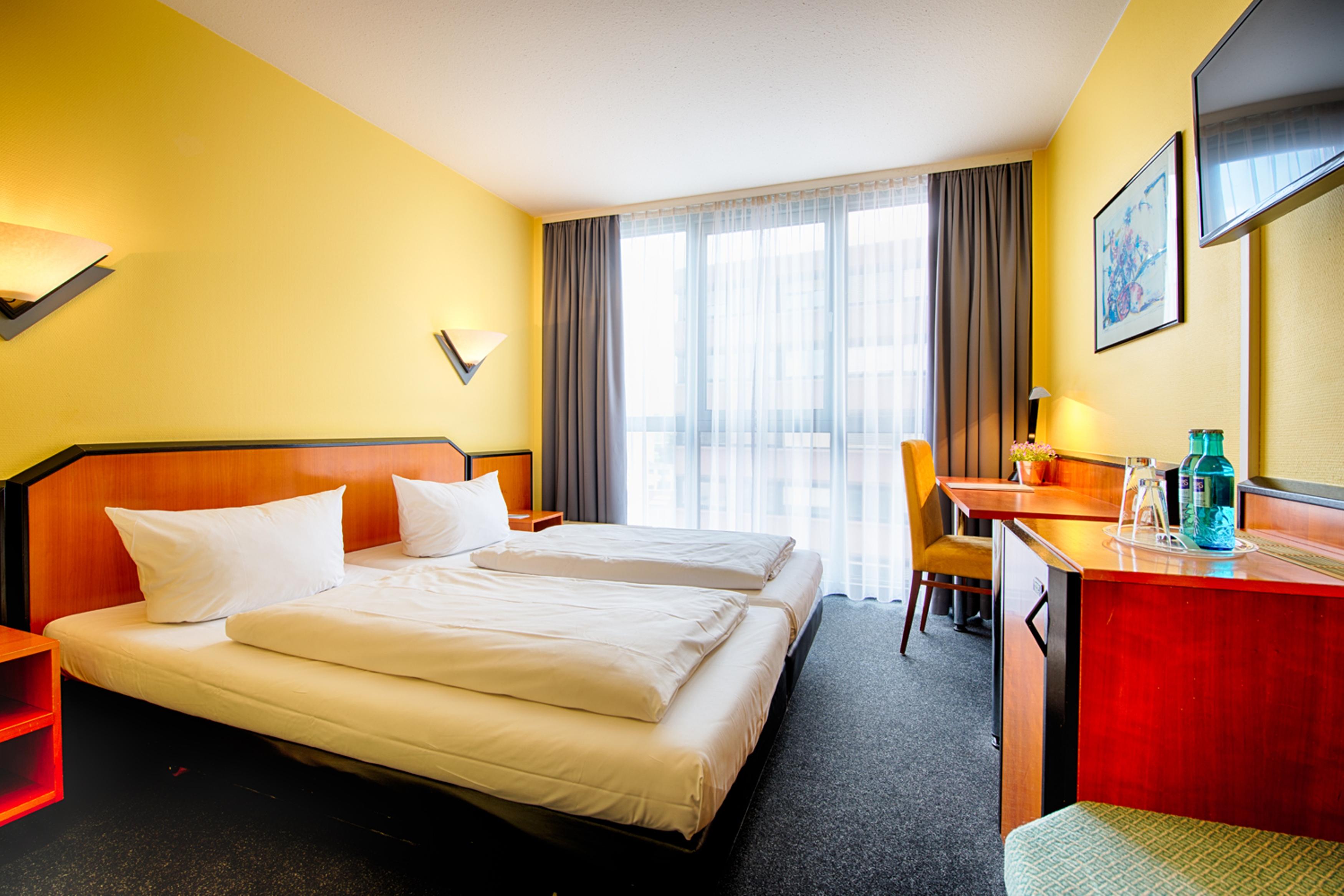 Achat Hotel Stuttgart Airport Messe Εξωτερικό φωτογραφία