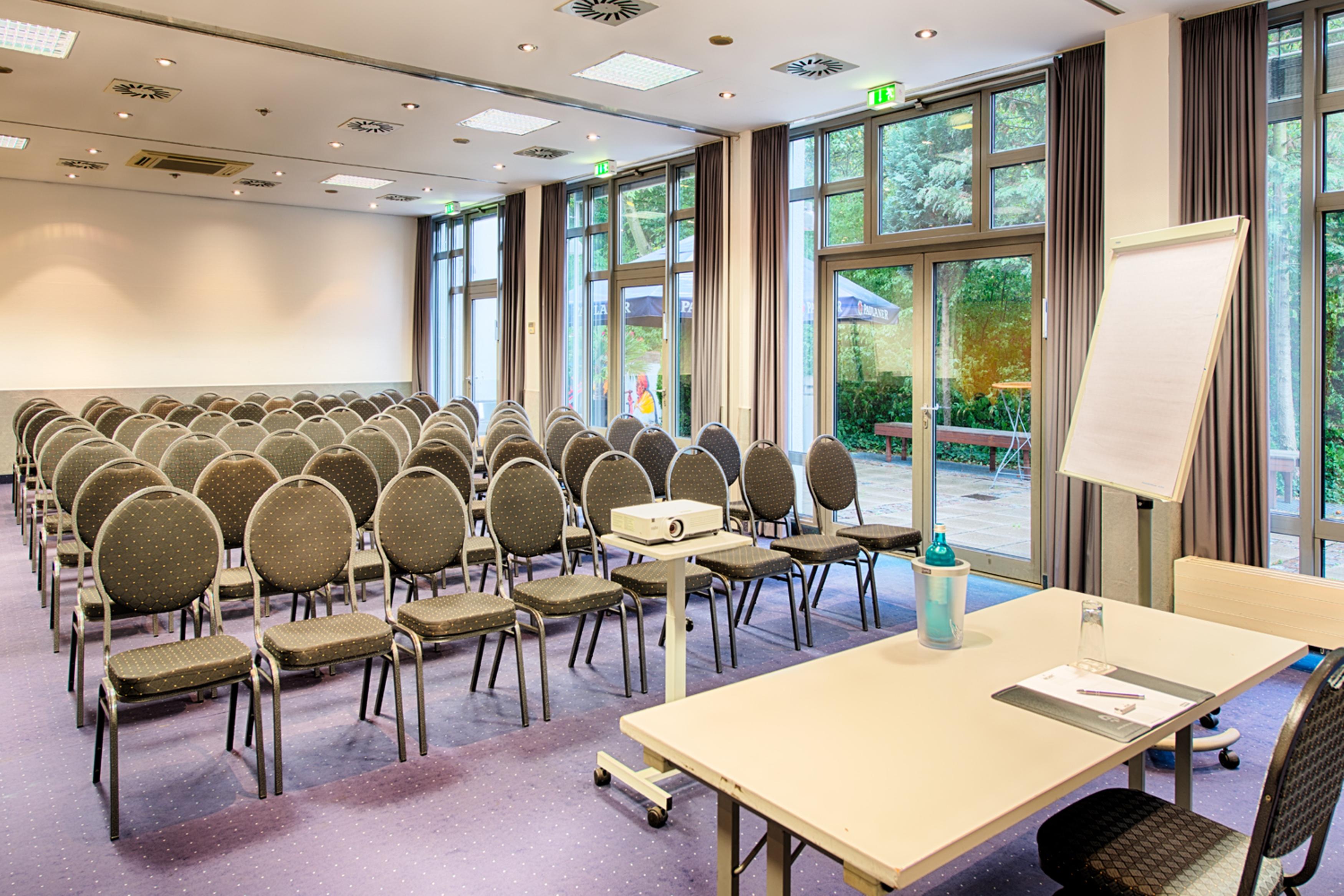 Achat Hotel Stuttgart Airport Messe Εξωτερικό φωτογραφία