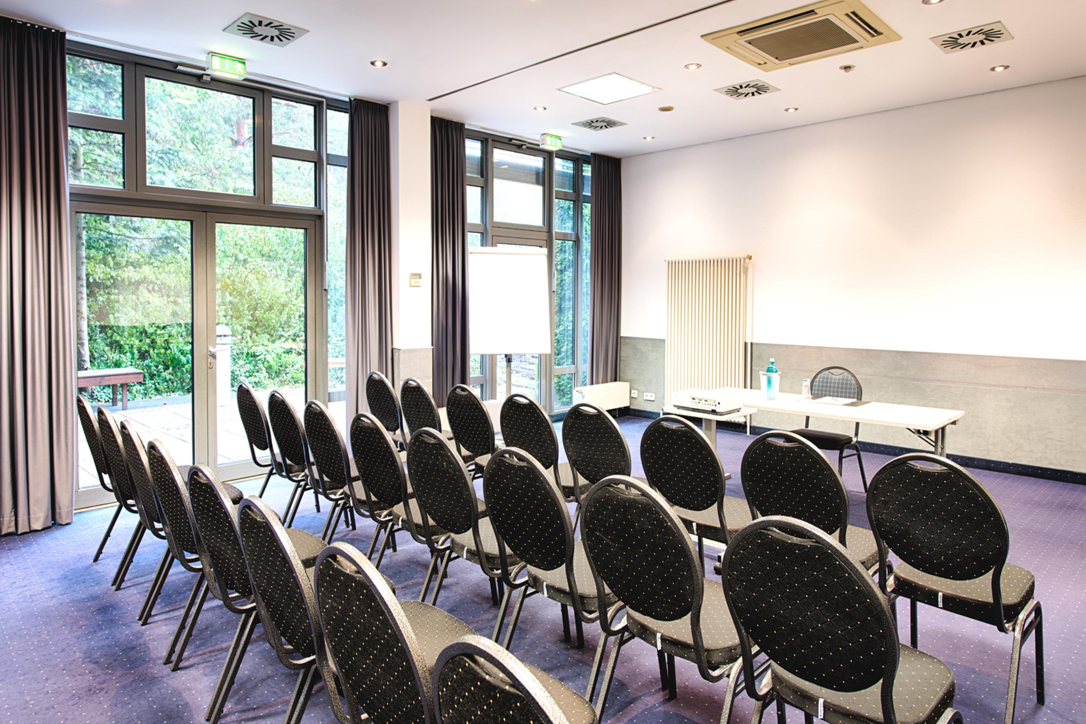 Achat Hotel Stuttgart Airport Messe Εξωτερικό φωτογραφία