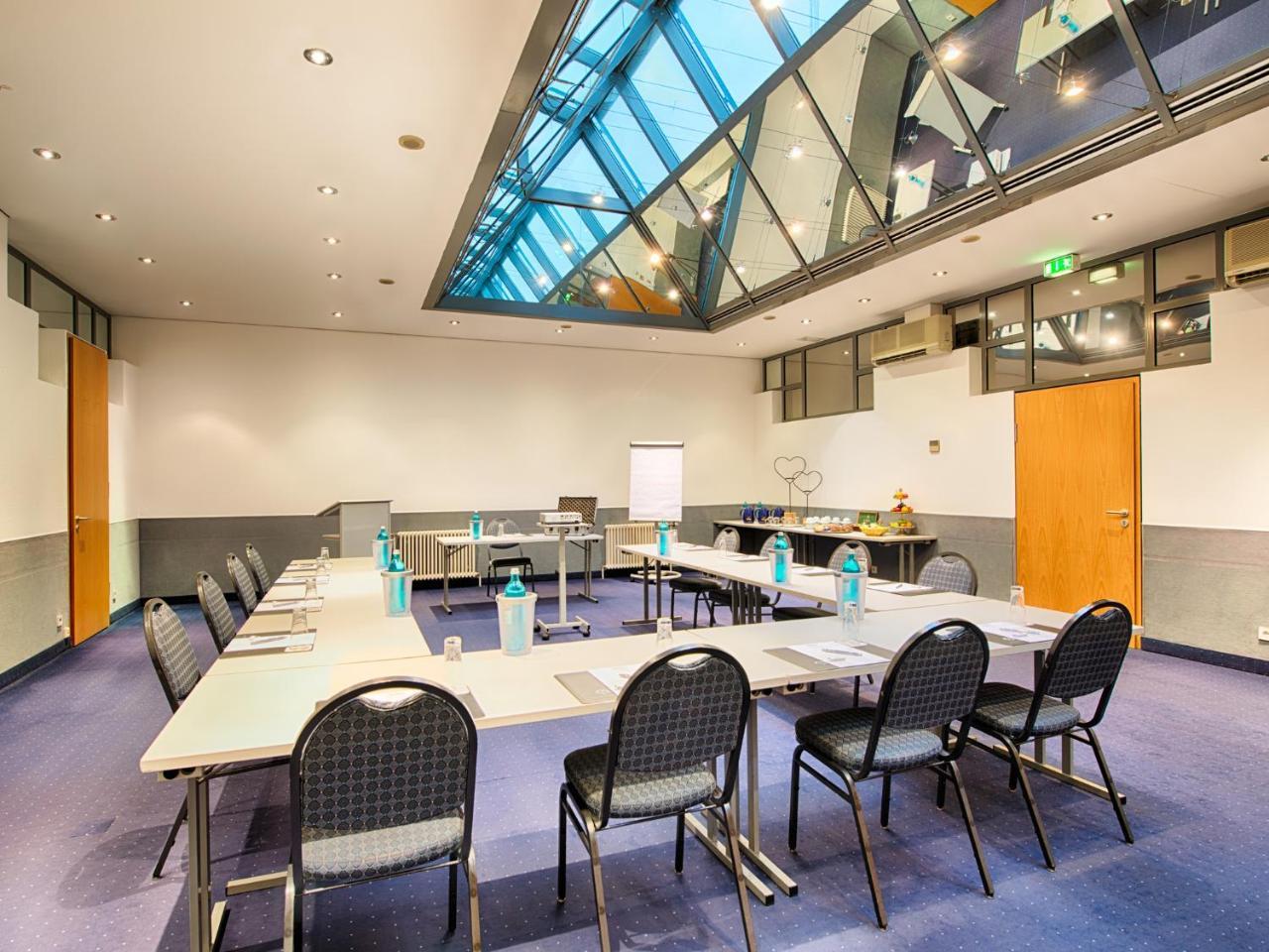 Achat Hotel Stuttgart Airport Messe Εξωτερικό φωτογραφία